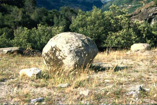 Erratic boulder