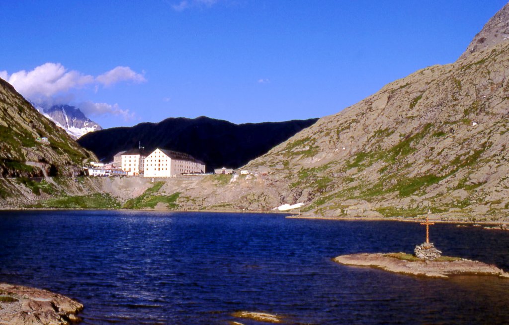Lago e Ospizio del Gran San Bernardo