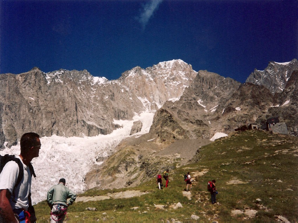 Rifugio Monzino e Monte Bianco - Courmayeur