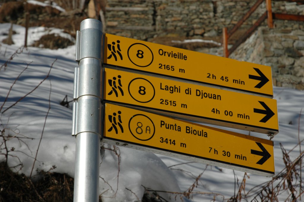 Paline segnaletiche a Vers le Bois - Valsavarenche