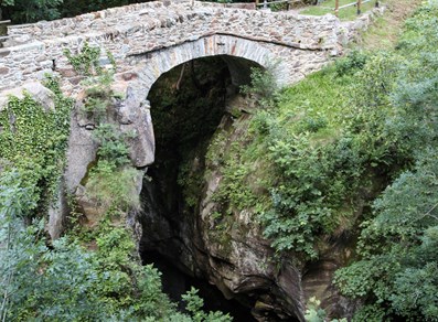 Gouffre de Guillemore  à Fontainemore