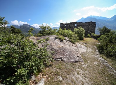 Castello di Villa a Challand-Saint-Victor