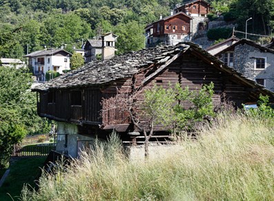 Tipico "rascard" in legno a Moron