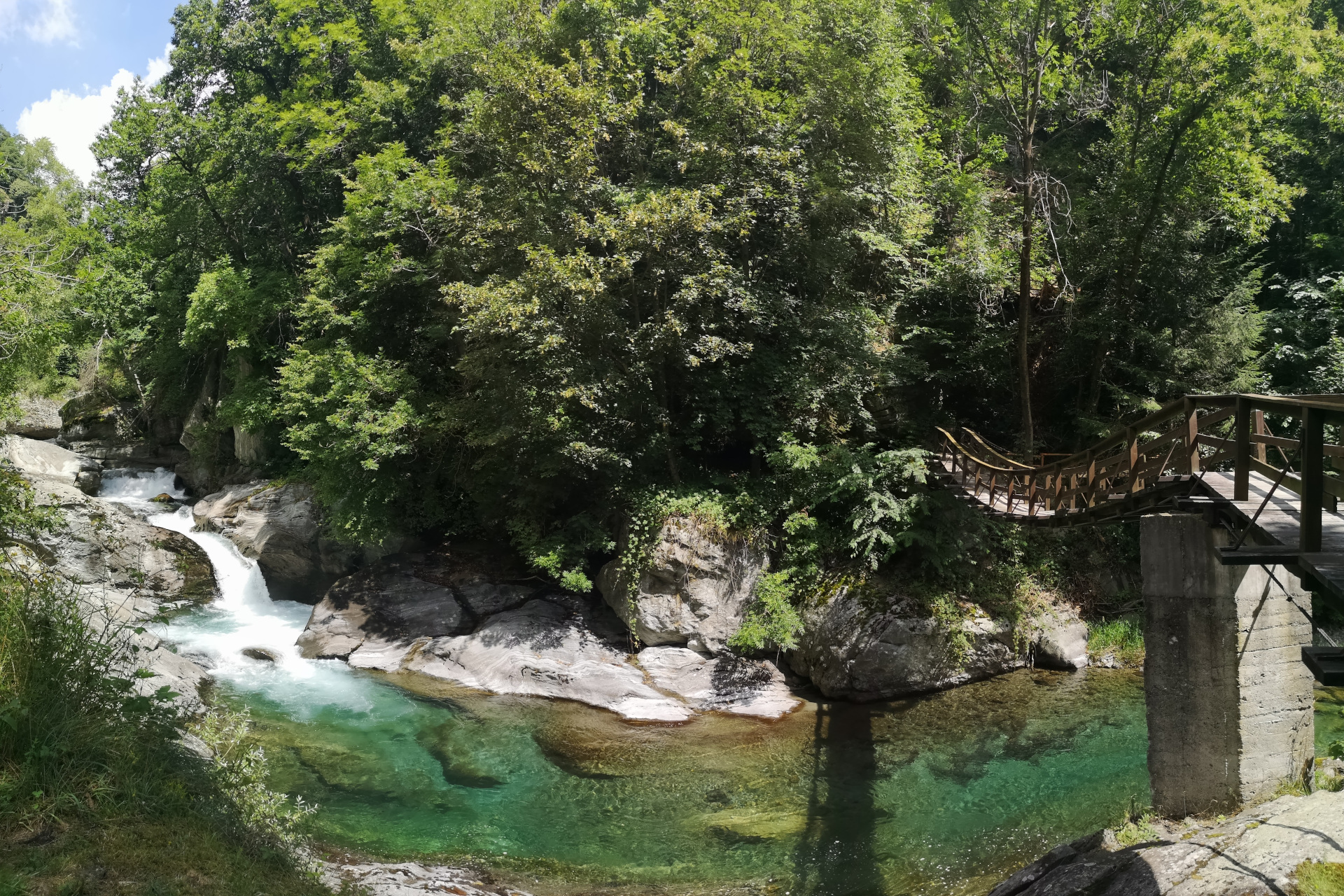 ponte sul torrente Ayasse - villaggio Frontière