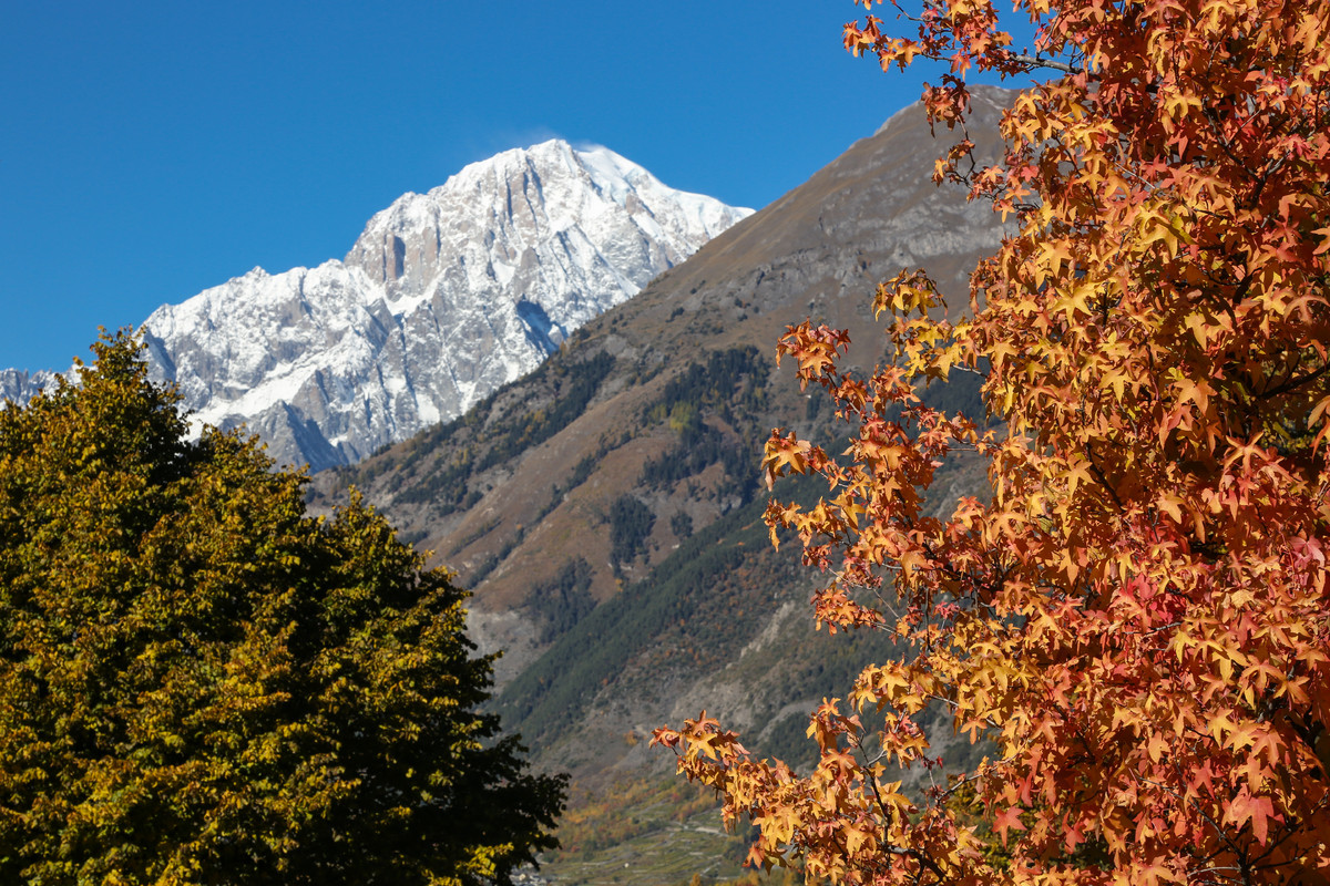 Mont Blanc visto desde La Salle en otoño