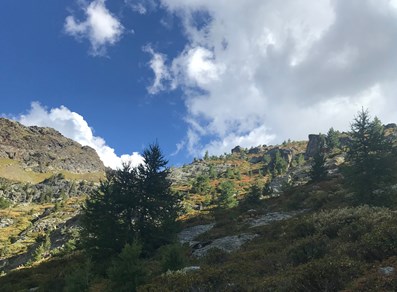 Salendo verso il colle di Viou