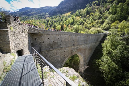 Pont-aqueduc romain de Pont d'Ael