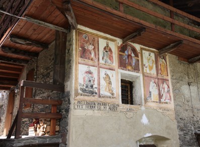 Frescoes in Melignon