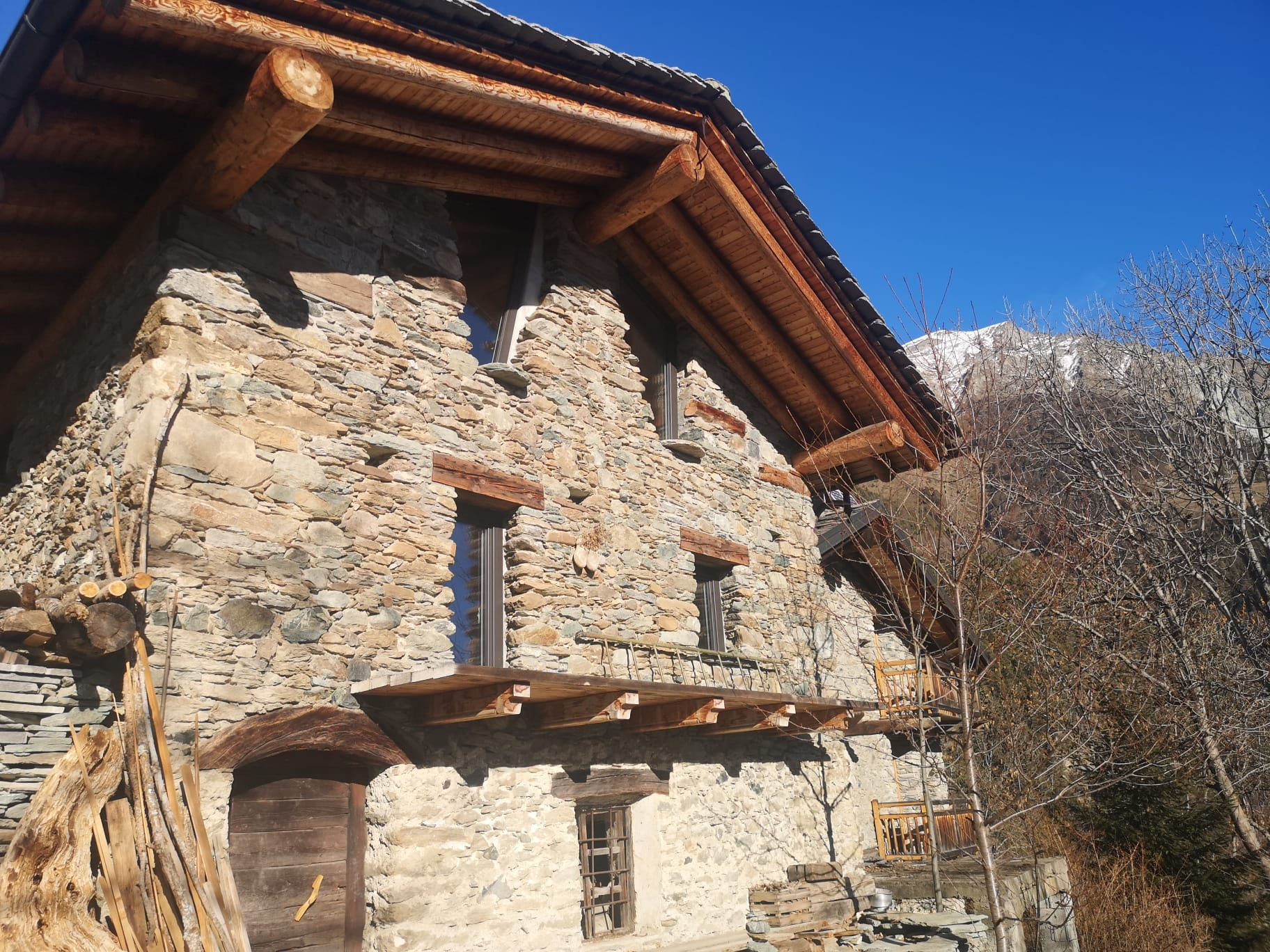 Tipica casa in pietra - Nissod