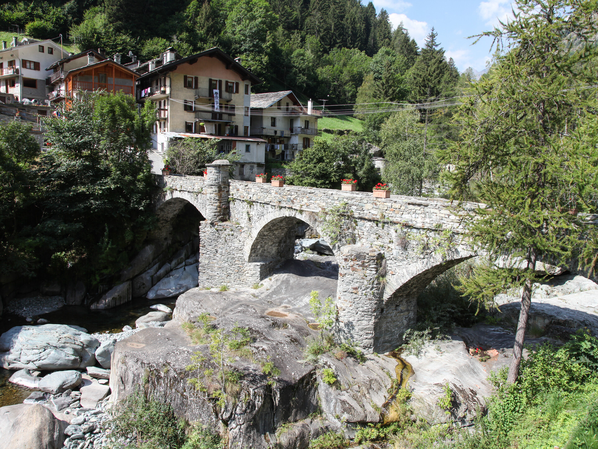 Pontboset: recorrido por los puentes antiguos