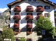Hotel Berthod - Esterno in estate