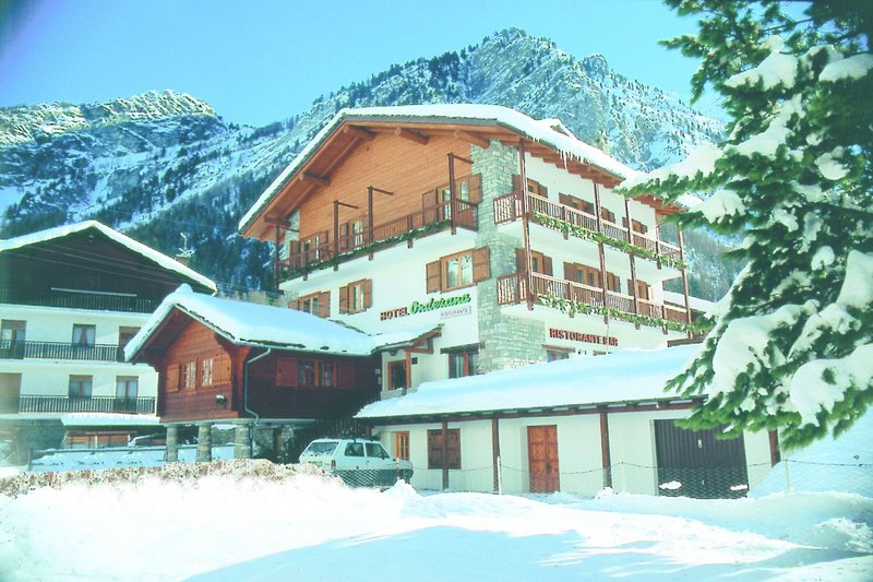Exterior winter