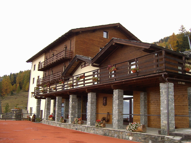 Exterior summer