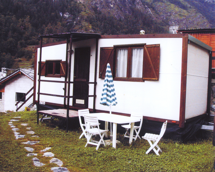 Exterior summer
