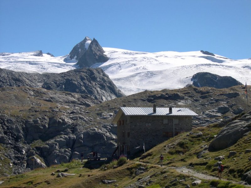 Exterior summer