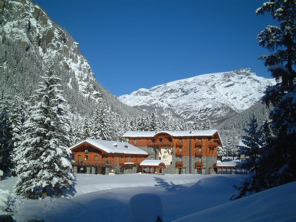 Exterior winter