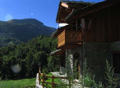 B&B Le Renard d'Introd - veduta esterna estiva