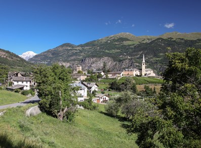 Vista di Introd e Monte Bianco