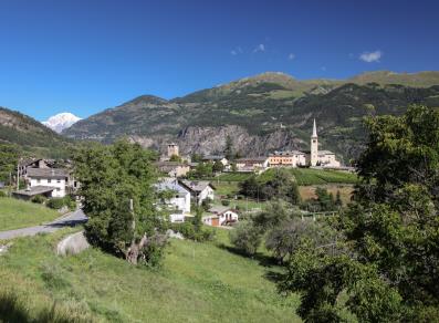 Vista di Introd e Monte Bianco