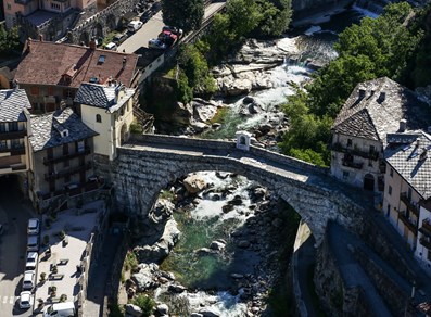 Ponte Romano di Pont-Saint-Martin