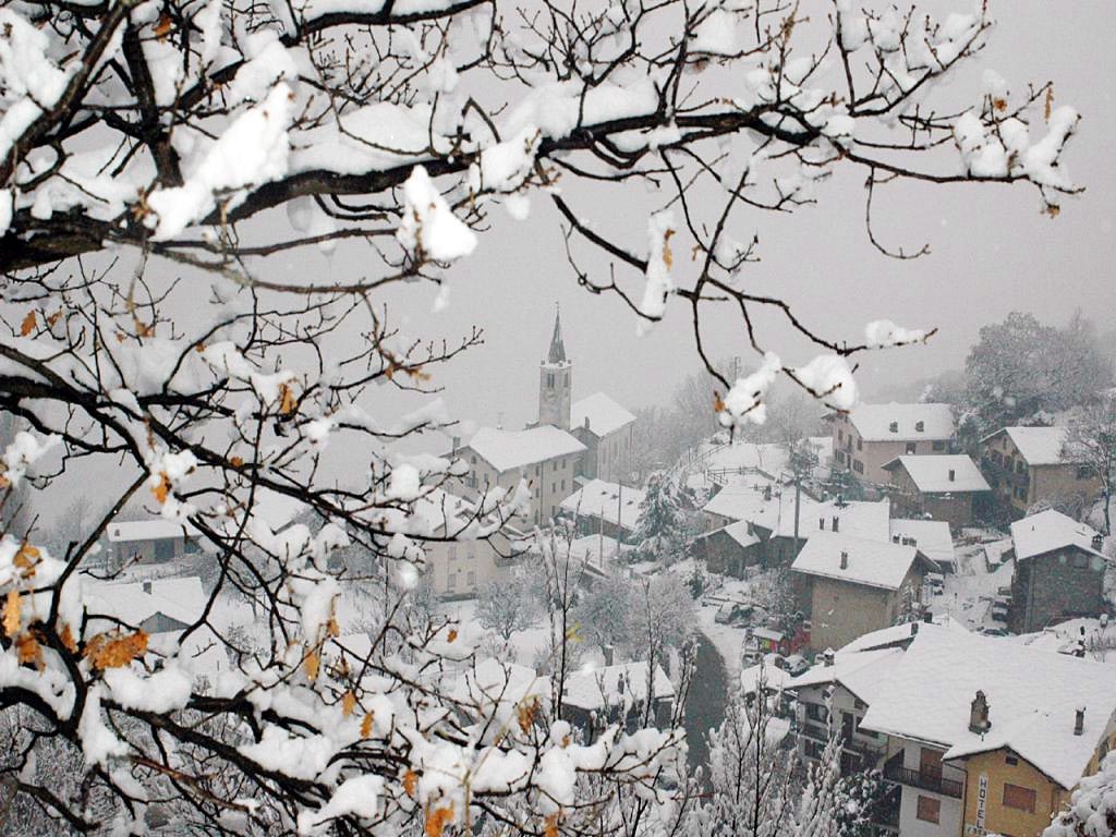 Saint-Denis sous la neige