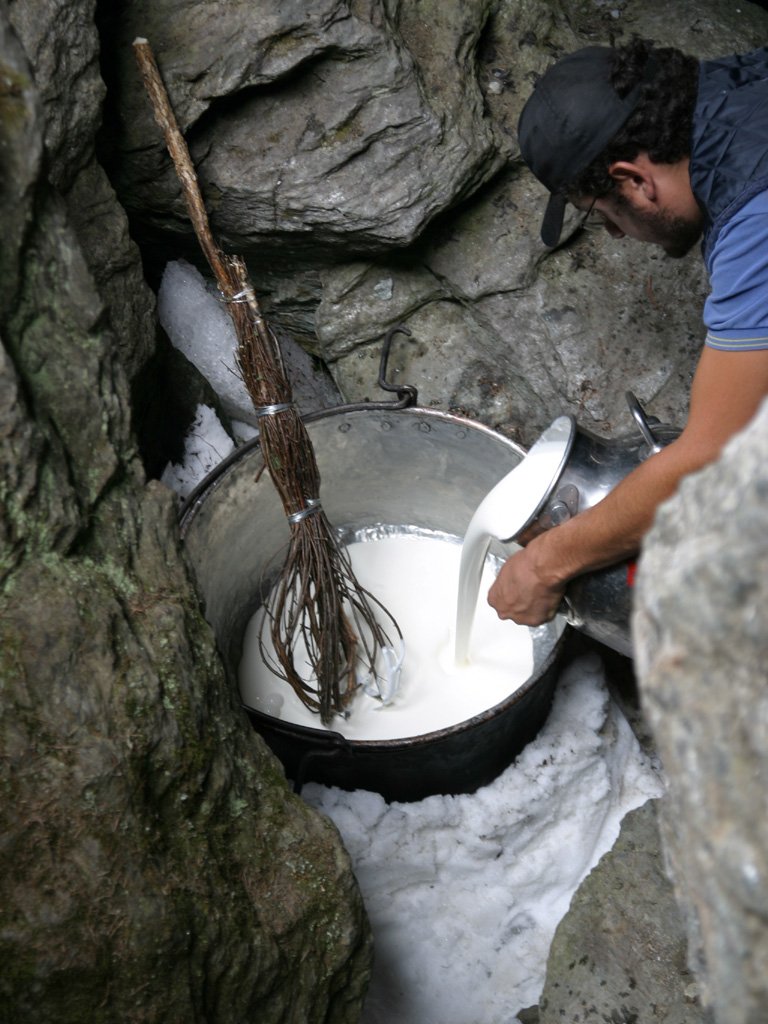 Sagra della "Fiocca" (panna montata) - Avise