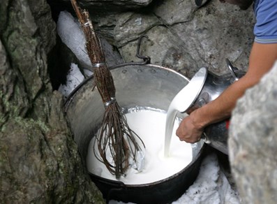 Sagra della "Fiocca" (panna montata) - Avise