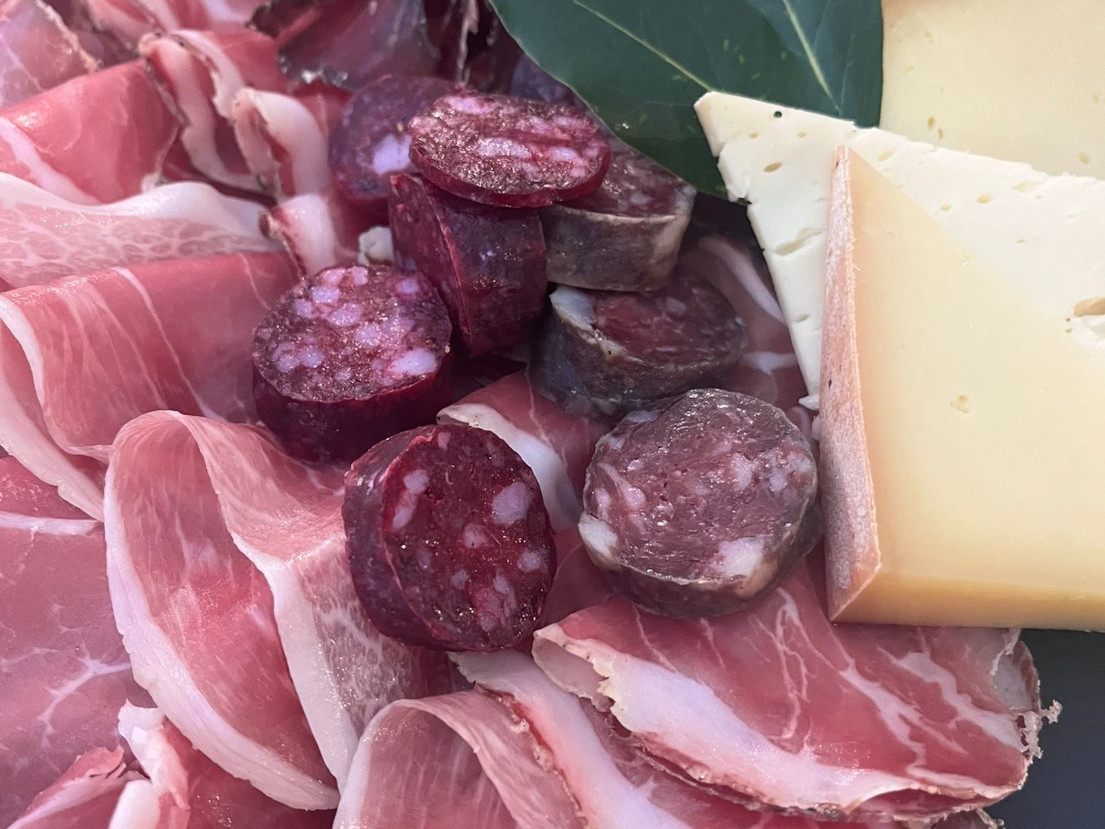 Platter of cold cuts and cheeses from the region 