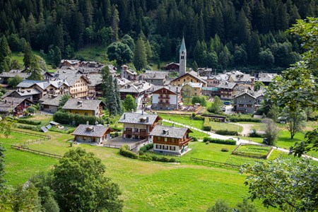  Vista di Gressoney-Saint-Jean dalla passeggiata della regina