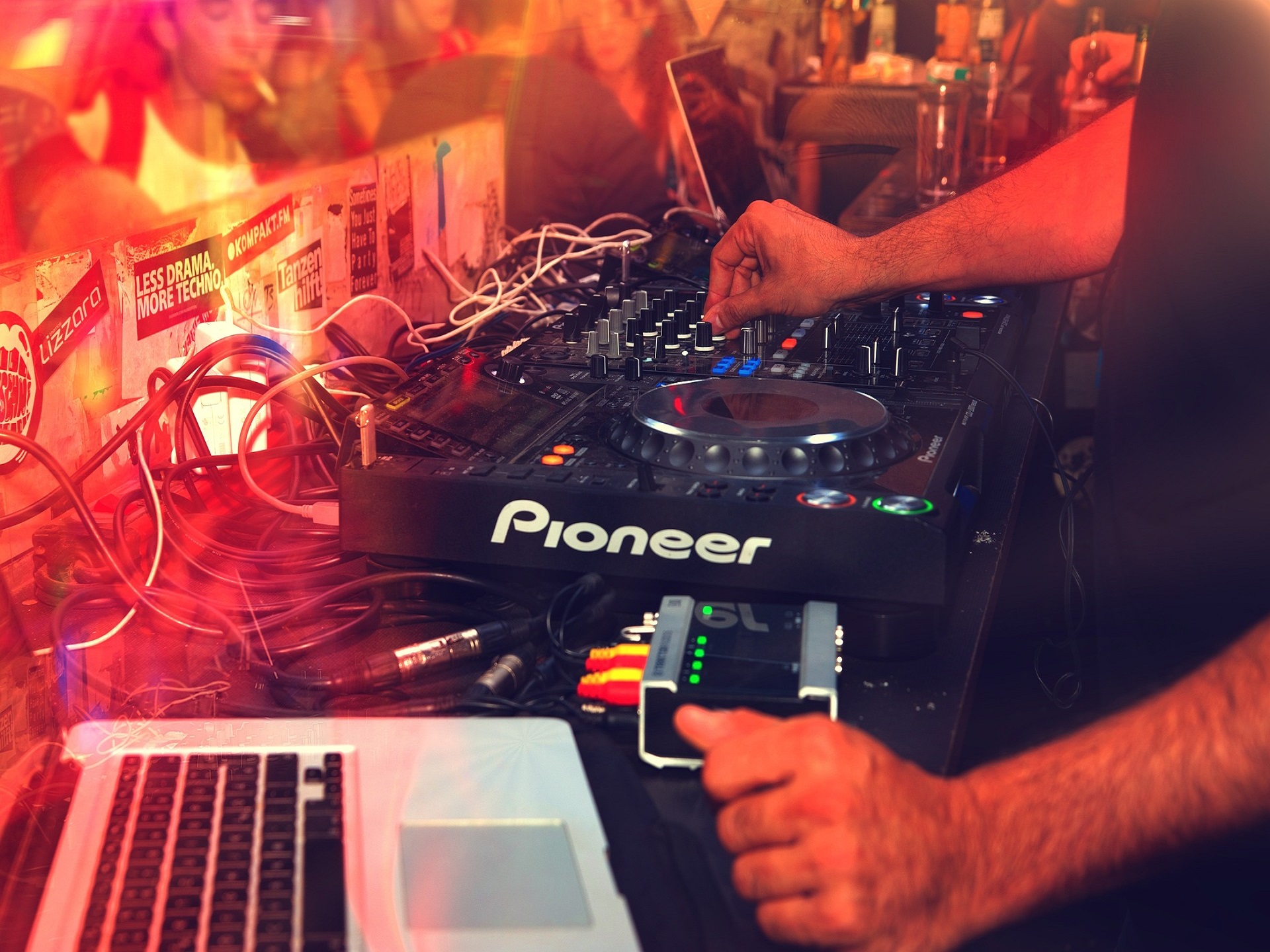 dj set
