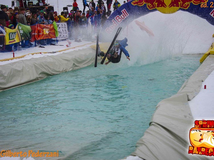 Spring Barbecue Contest Schwimmbad