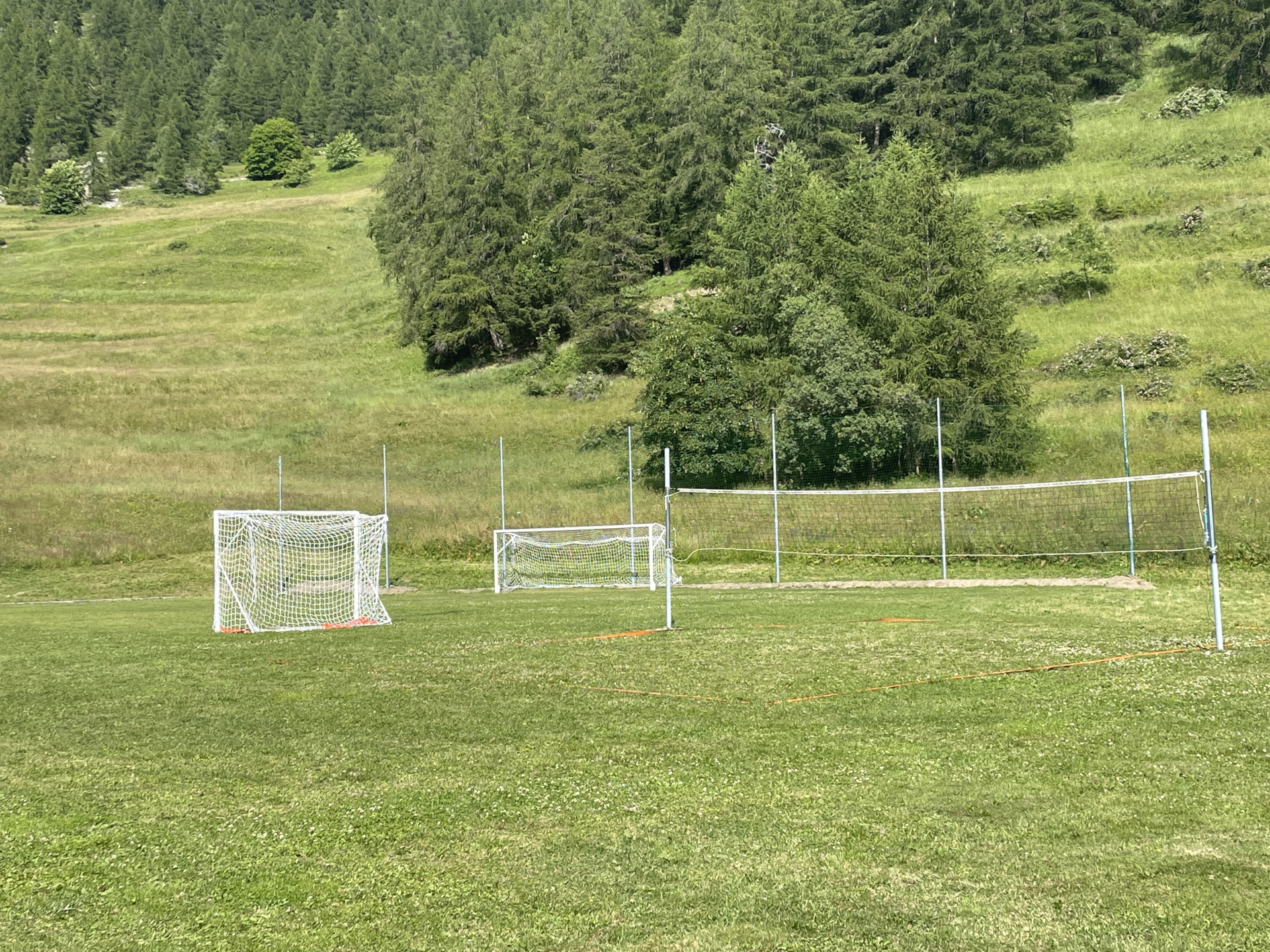 Terrain de foot à La Magdeleine