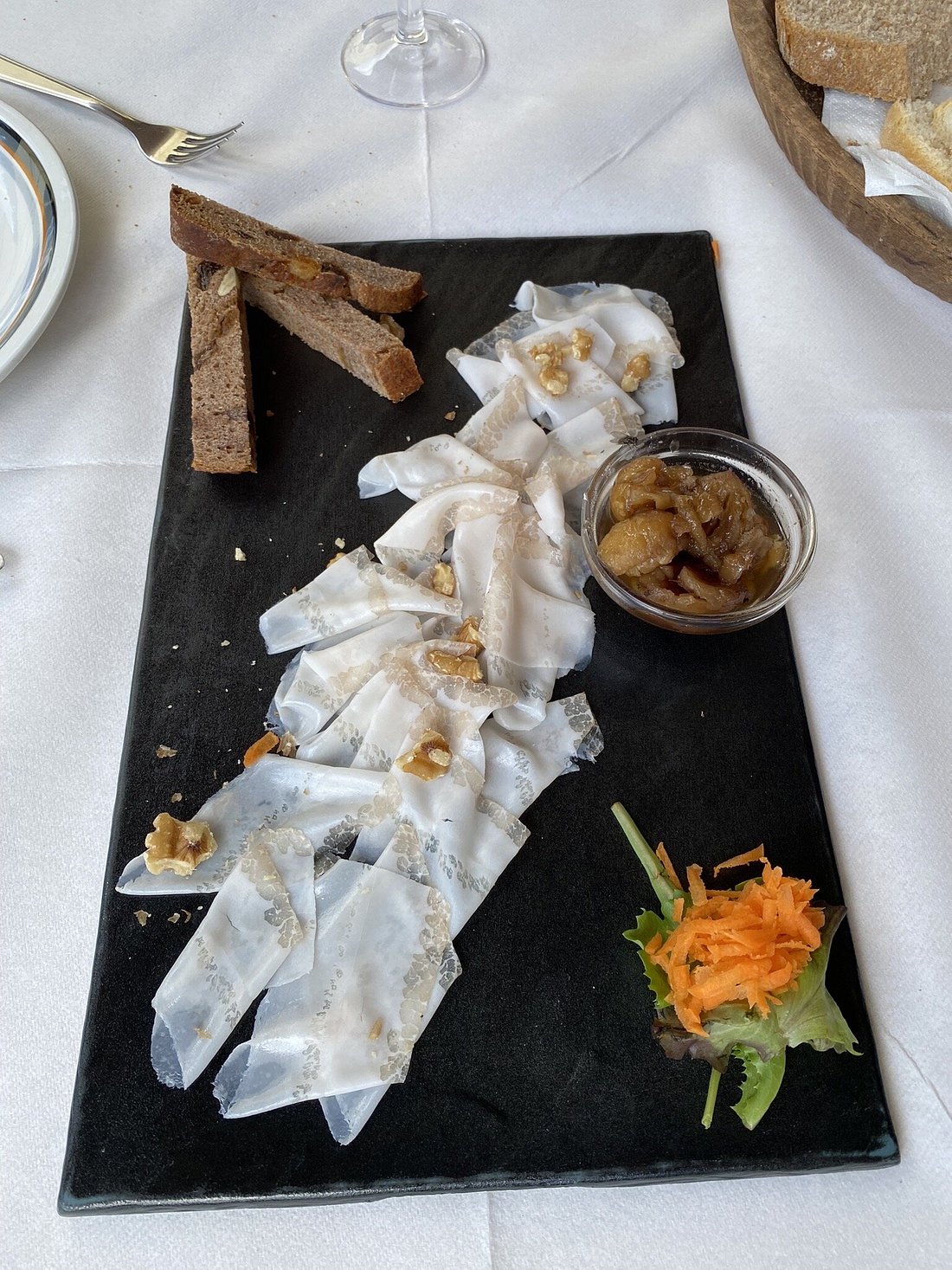 Piatto tipico: lardo con castagne