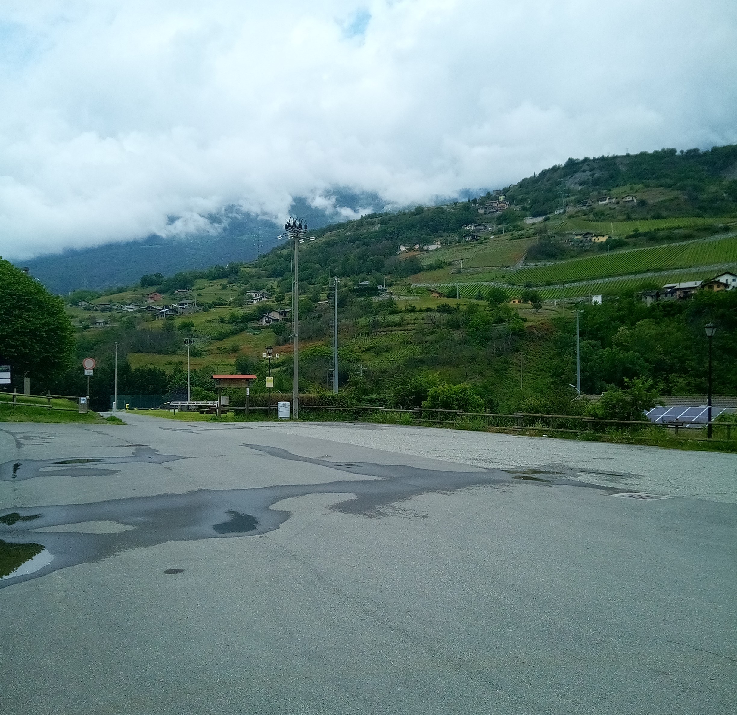 Parking St. Laurent de Mure
