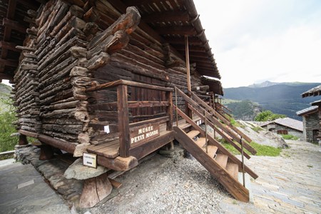 Musée ethnographique Petit Monde