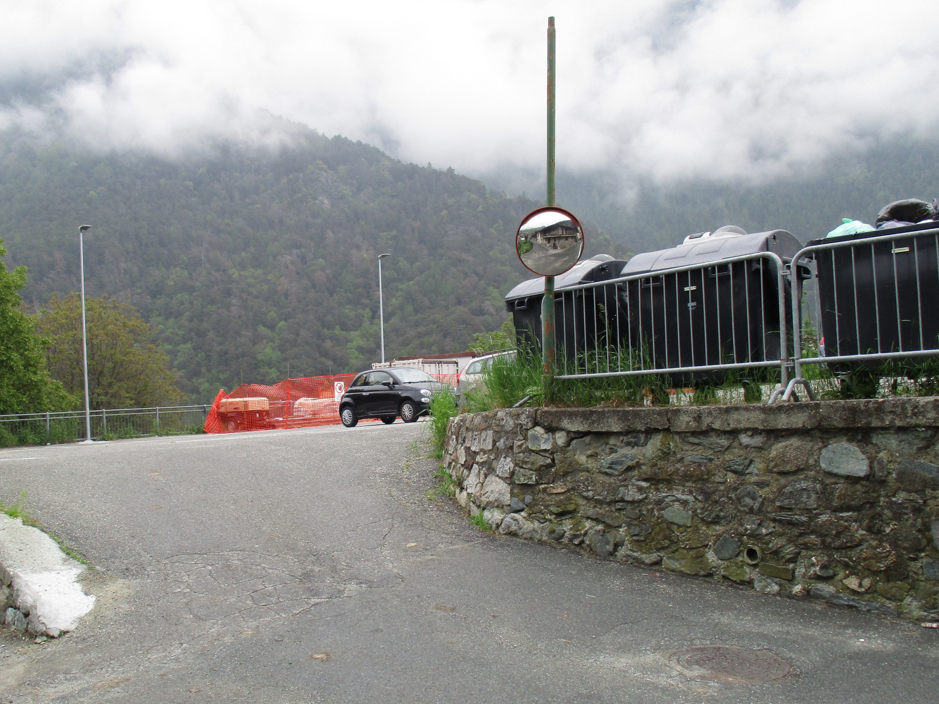 Parcheggio Frazione Tilly