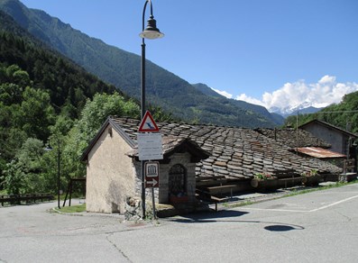 Santuario Notre-Dame-de-La-Garde di Perloz