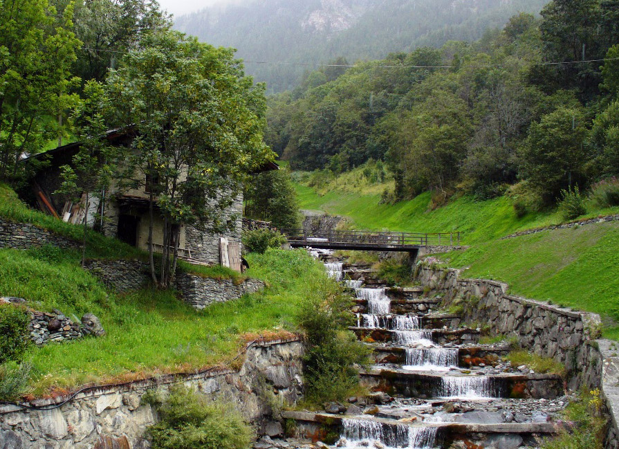 Ruisseau et cabane