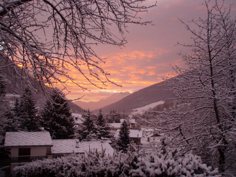 Le lever du soleil en hiver