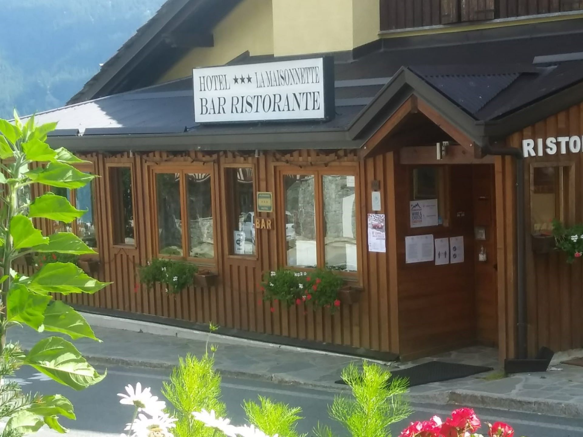 Hotel La Maisonnette - El exterior 