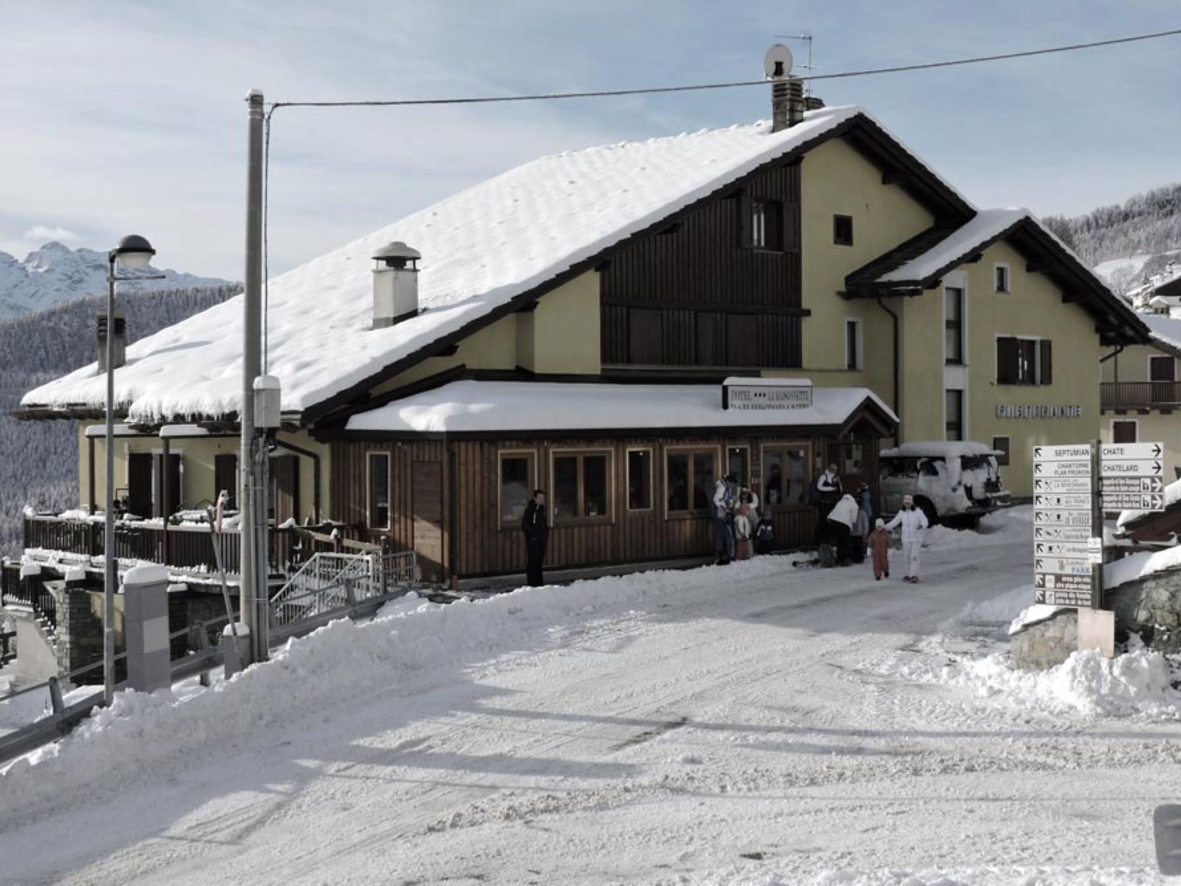 Hotel La Maisonnette - El exterior en invierno
