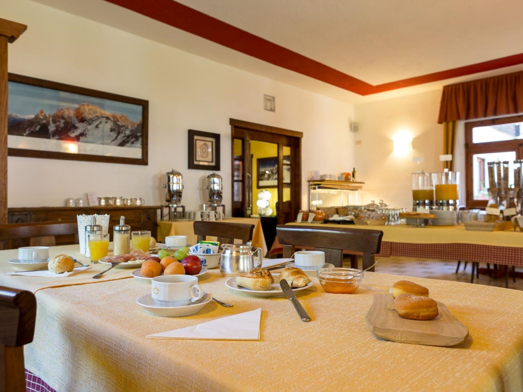 Hotel Crampon - sala de desayunos
