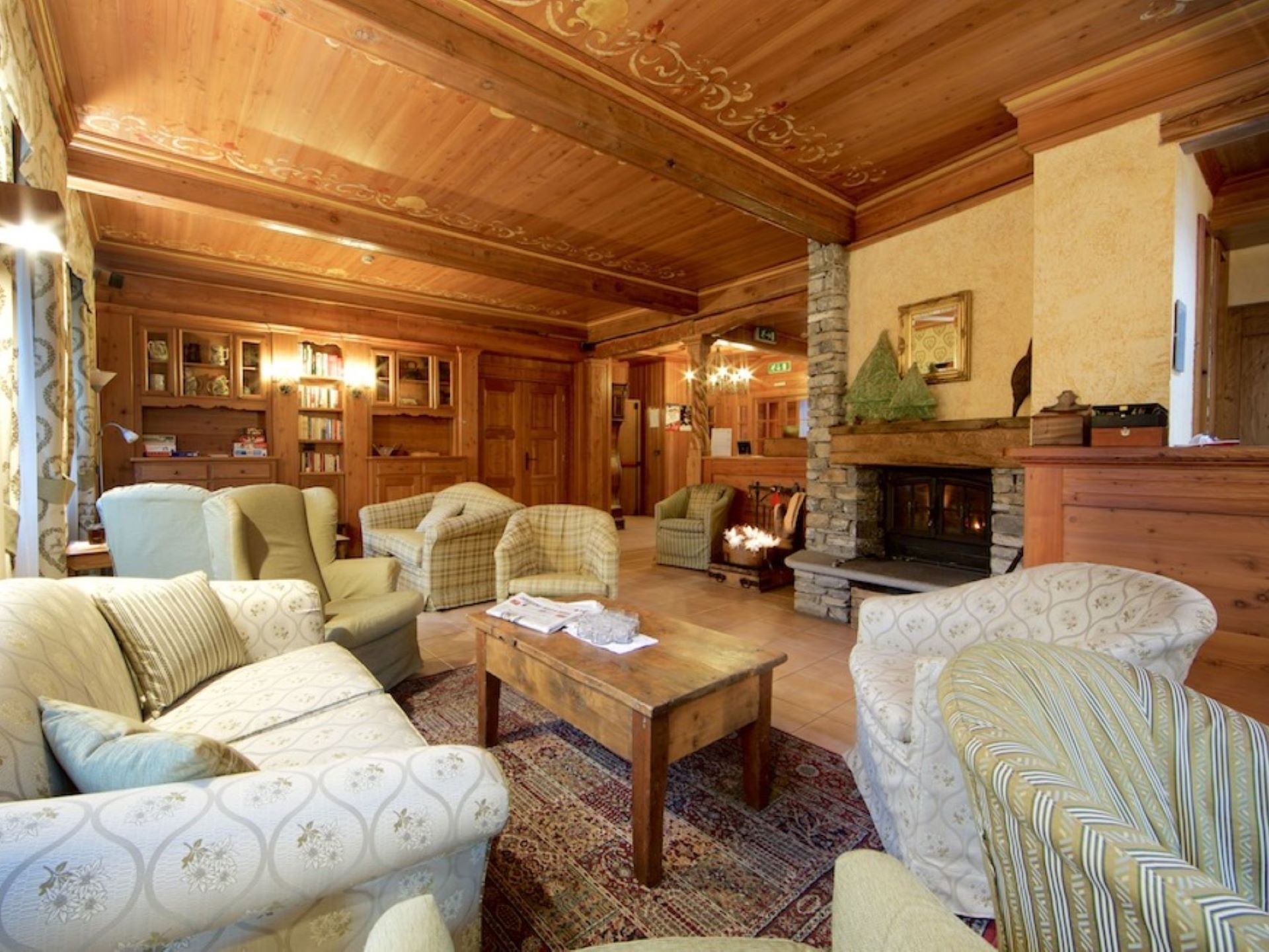 Hotel Croux - Soggiorno con camino