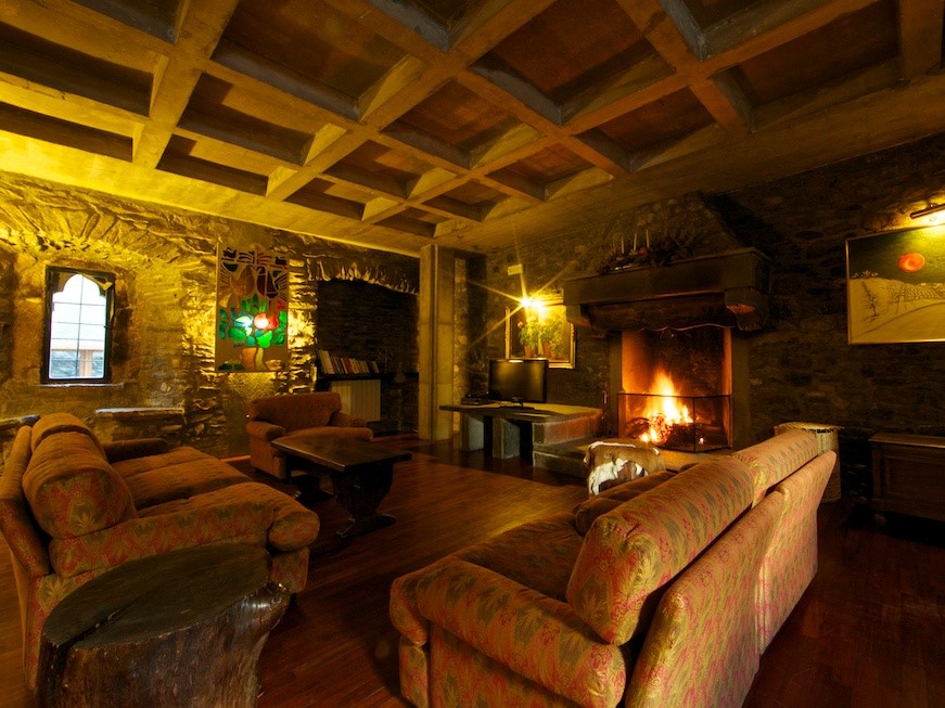 Hotel Dolonne - Sala con caminetto
