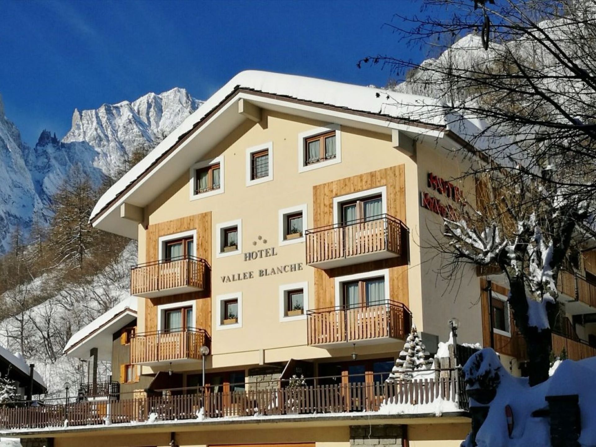 Hotel La Vallée Blanche - Esterno