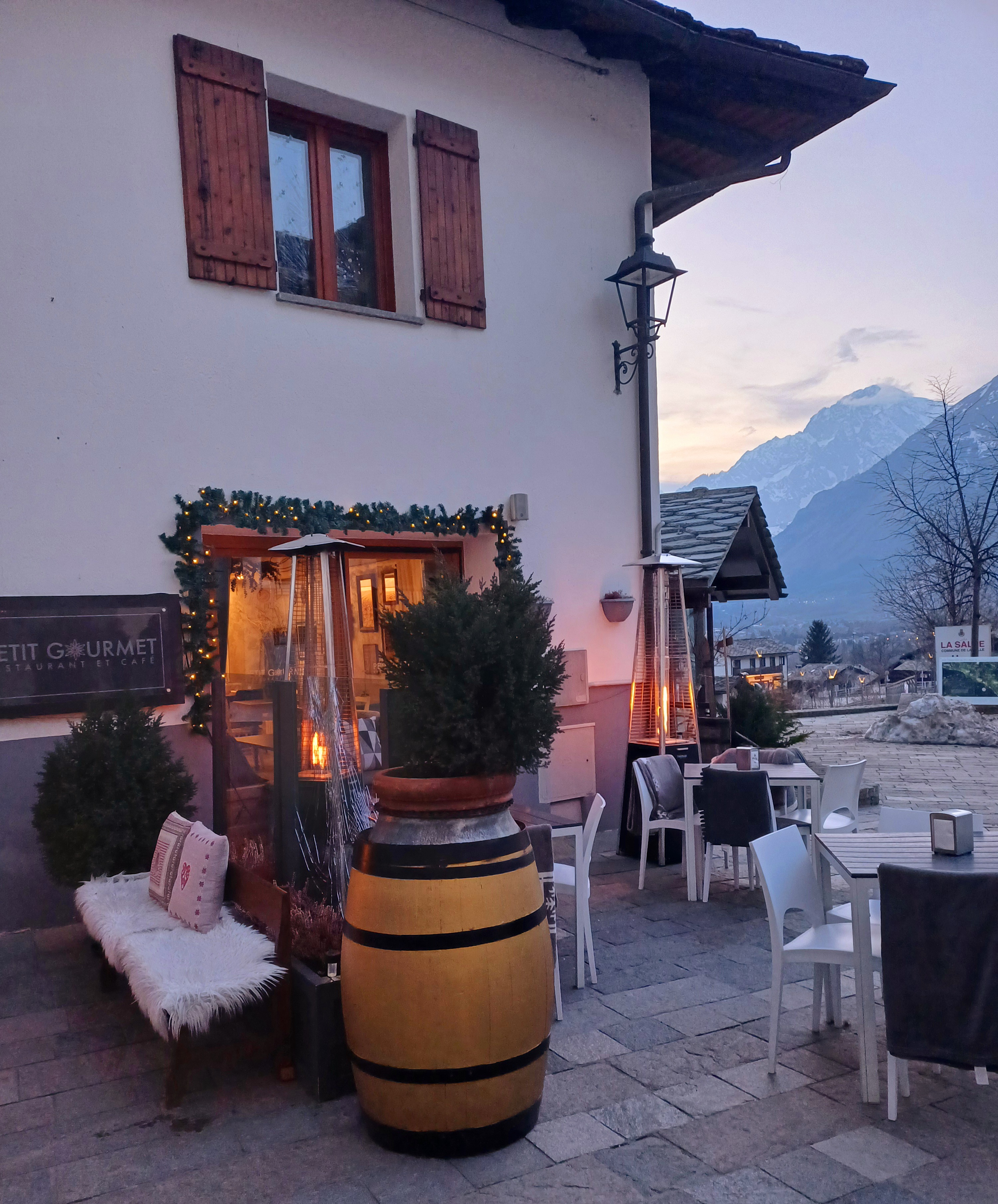 Le Petit Gourmet dall'esterno