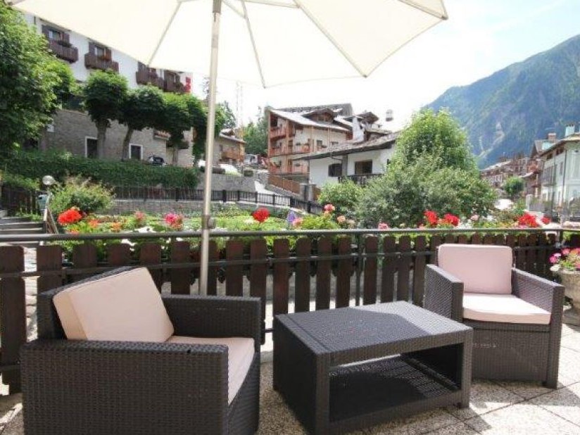 Hôtel Meublé Laurent - Terrasse