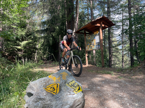 Gravel o MTB lungo il Ru Neuf