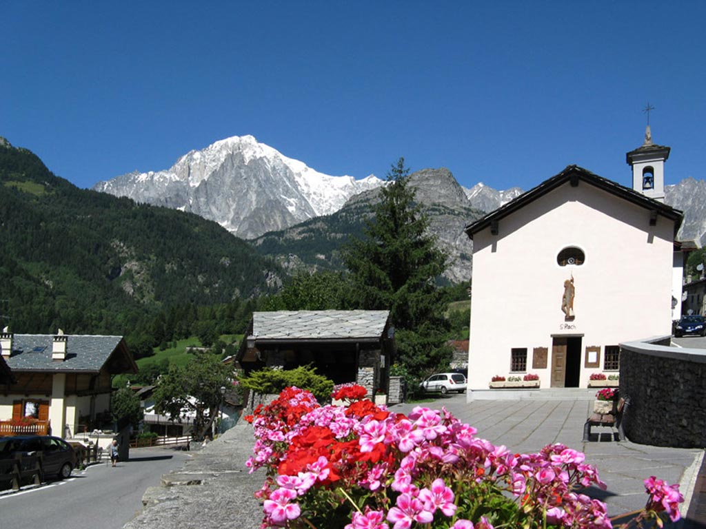 Pré-Saint-Didier und das Mont Blanc