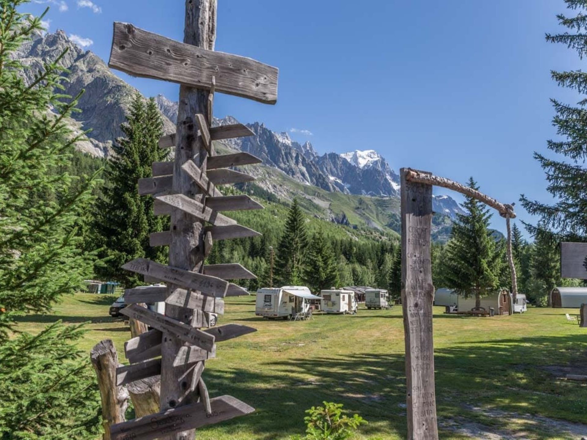 Camping Monte Bianco La Sorgente  - Extérieur